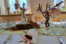 Festlich dekorierter Tisch