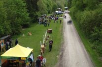 Besucher auf dem Waldfest 2023