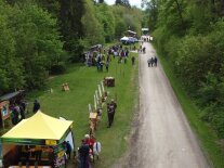 Besucher auf dem Waldfest 2023